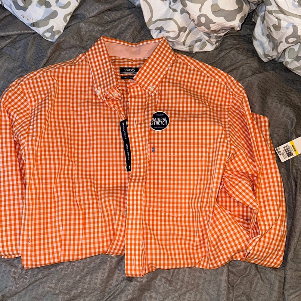 Men’s IZOD BUTTON DOWN BRAND NEW size medium